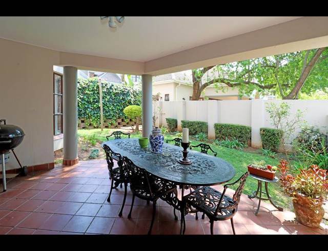 2 BEDROOM TOWNHOUSE FOR SALE IN EDENBURG